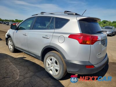 Drugie zdjęcie samochodu z przodu: 2015 TOYOTA RAV4 LE VIN:JTMBFREV0FD152393 - miniatura