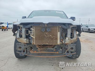 Piąte zdjęcie samochodu w środku: 2022 RAM 1500 LIMITED VIN:1C6SRFHT4NN258796 - miniatura