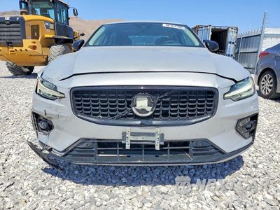 Piąte zdjęcie samochodu w środku: 2024 VOLVO S60 PLUS VIN:7JRL12TL2RG280781 - miniatura