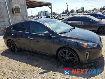 Czwarte zdjęcie samochodu z boku: 2017 HYUNDAI IONIQ LIMITED VIN:KMHC05LC4HU030229 - miniatura