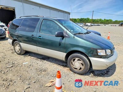 Czwarte zdjęcie samochodu z boku: 1999 TOYOTA SIENNA XLE VIN:4T3ZF13C7XU121986 - miniatura