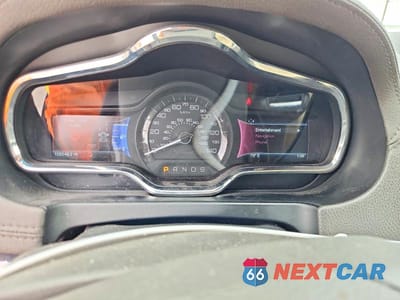 Zdjęcie 9 z 13 samochodu: 2015 LINCOLN MKT VIN:2LMHJ5AT2FBL04573 - miniatura
