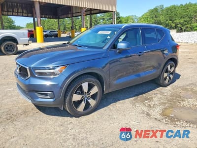 2021 VOLVO XC40 T5 MOMENTUM YV4162UK8M2478006 - główne zdjęcie licytacji z USA - miniatura
