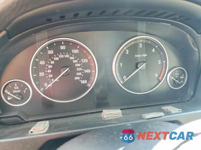 Zdjęcie 9 z 13 samochodu: 2014 BMW X5 XDRIVE35D VIN:5UXKS4C53E0J94627 - miniatura