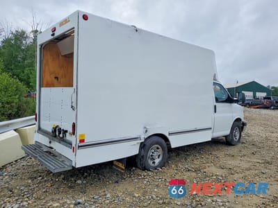 Trzecie zdjęcie samochodu z tyłu: 2023 CHEVROLET EXPRESS G3500 VIN:1GB0GRFP3P1145899 - miniatura