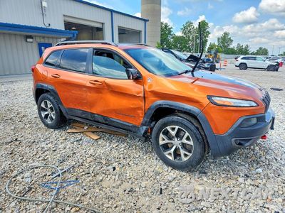 Czwarte zdjęcie samochodu z boku: 2015 JEEP CHEROKEE TRAILHAWK VIN:1C4PJMBS1FW680417 - miniatura