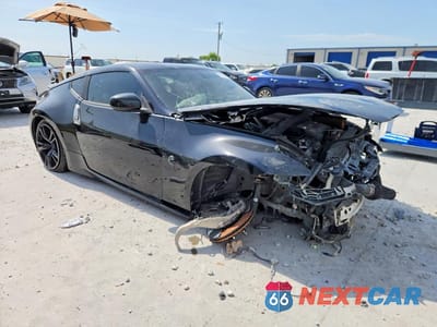 Czwarte zdjęcie samochodu z boku: 2018 NISSAN 370Z SPORT TECH VIN:JN1AZ4EH5JM571528 - miniatura