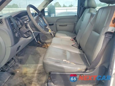 Zdjęcie 7 z 12 samochodu: 2013 CHEVROLET SILVERADO C3500 VIN:1GB3CZC88DF181740 - miniatura