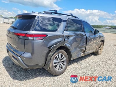 Trzecie zdjęcie samochodu z tyłu: 2026 NISSAN PATHFINDER SL VIN:5N1DR3CS9TC203022 - miniatura