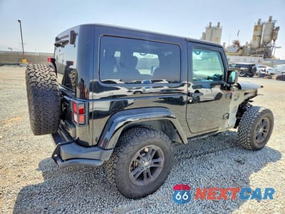 Trzecie zdjęcie samochodu z tyłu: 2017 JEEP WRANGLER SAHARA VIN:1C4AJWBG9HL525017 - miniatura