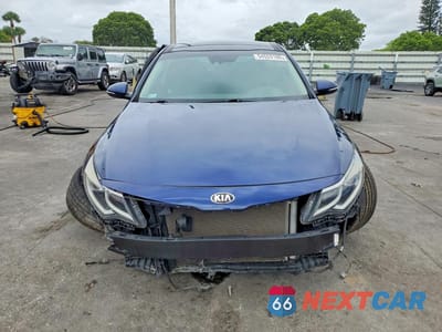 Piąte zdjęcie samochodu w środku: 2019 KIA OPTIMA S VIN:5XXGT4L37KG321747 - miniatura