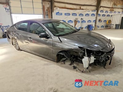 Czwarte zdjęcie samochodu z boku: 2025 NISSAN ALTIMA SV VIN:1N4BL4DV7SN404308 - miniatura