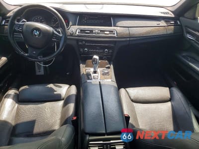 Zdjęcie 8 z 12 samochodu: 2014 BMW 740 LXI VIN:WBAYF4C56ED282030 - miniatura