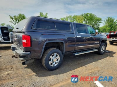 Trzecie zdjęcie samochodu z tyłu: 2016 GMC SIERRA K2500 DENALI VIN:1GT12UE82GF175944 - miniatura