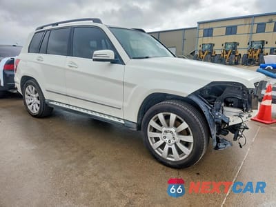 Czwarte zdjęcie samochodu z boku: 2012 MERCEDES-BENZ GLK 350 VIN:WDCGG5GB0CF754560 - miniatura