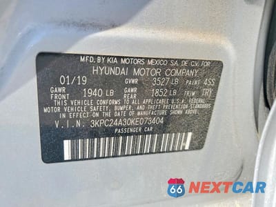 Zdjęcie 13 z 13 samochodu: 2019 HYUNDAI ACCENT SE VIN:3KPC24A30KE073404 - miniatura