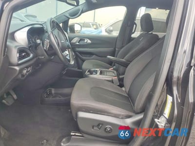 Zdjęcie 7 z 13 samochodu: 2019 CHRYSLER PACIFICA TOURING PLUS VIN:2C4RC1FG8KR705422 - miniatura