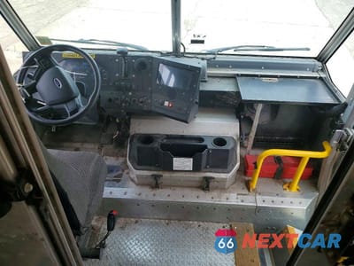 Zdjęcie 8 z 13 samochodu: 2020 FORD F59 DELIVERY TRUCK VIN:1F65F5KN1L0A11770 - miniatura