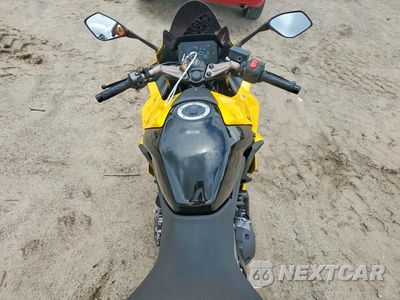 Zdjęcie 6 z 9 samochodu: 2024 SUZUKI GSX800 F VIN:JS1EM13B9R7101128 - miniatura