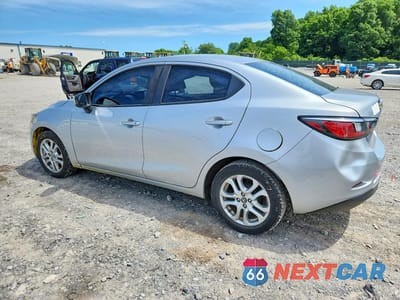 Drugie zdjęcie samochodu z przodu: 2018 TOYOTA YARIS VIN:3MYDLBYV5JY323652 - miniatura