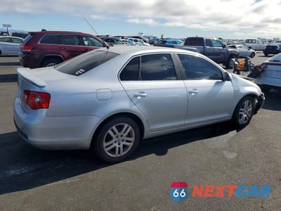 Trzecie zdjęcie samochodu z tyłu: 2007 VOLKSWAGEN JETTA WOLFSBURG VIN:3VWEF81K67M168507 - miniatura