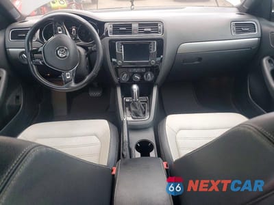 Zdjęcie 8 z 12 samochodu: 2016 VOLKSWAGEN JETTA SPORT VIN:3VWD17AJ3GM252148 - miniatura