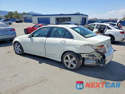 Drugie zdjęcie samochodu z przodu: 2011 MERCEDES-BENZ C 300 VIN:WDDGF5EB7BA526617 - miniatura