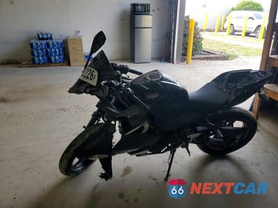Trzecie zdjęcie samochodu z tyłu: 2018 KAWASAKI EX400 VIN:JKAEXKH14JDA08636 - miniatura