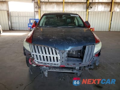 Piąte zdjęcie samochodu w środku: 2010 LINCOLN MKT VIN:2LMHJ5AR5ABJ29507 - miniatura