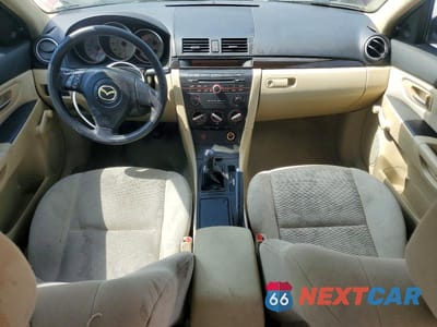 Zdjęcie 8 z 13 samochodu: 2008 MAZDA 3 I VIN:JM1BK12F581775264 - miniatura