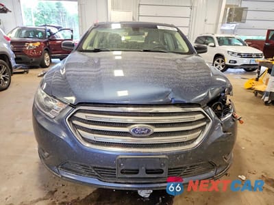 Piąte zdjęcie samochodu w środku: 2018 FORD TAURUS SE VIN:1FAHP2D84JG125849 - miniatura