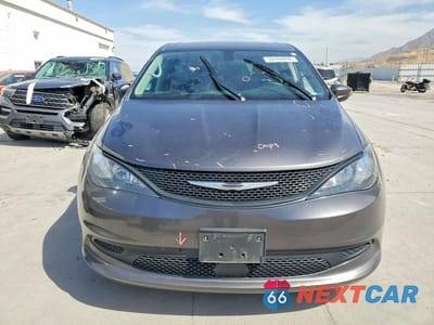 Piąte zdjęcie samochodu w środku: 2022 CHRYSLER VOYAGER LX VIN:2C4RC1CG7NR229544 - miniatura