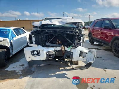 Piąte zdjęcie samochodu w środku: 2018 GMC SIERRA K2500 DENALI VIN:1GT12UEG0JF232494 - miniatura