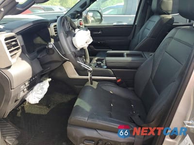 Zdjęcie 7 z 12 samochodu: 2025 TOYOTA TUNDRA LIMITED VIN:5TFWA5DB2SX254416 - miniatura
