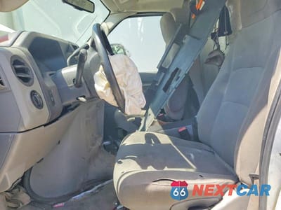 Zdjęcie 7 z 13 samochodu: 2019 FORD ECONOLINE E350 SUPER DUTY CUTAWAY VAN VIN:1FDWE3F69KDC63054 - miniatura