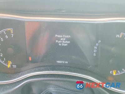Zdjęcie 9 z 13 samochodu: 2015 JEEP GRAND CHEROKEE LIMITED VIN:1C4RJFBGXFC685200 - miniatura