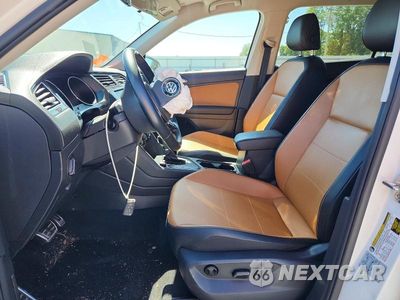 Zdjęcie 7 z 13 samochodu: 2018 VOLKSWAGEN TIGUAN SE VIN:3VV3B7AX9JM090888 - miniatura