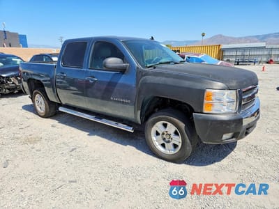 Czwarte zdjęcie samochodu z boku: 2011 CHEVROLET SILVERADO K1500 LTZ VIN:1GCPKTE30BF152079 - miniatura