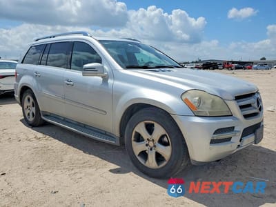 Czwarte zdjęcie samochodu z boku: 2012 MERCEDES-BENZ GL 450 4MATIC VIN:4JGBF7BEXCA783315 - miniatura