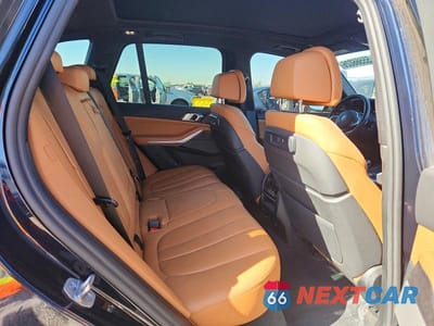 Zdjęcie 11 z 13 samochodu: 2021 BMW X5 M50I VIN:5UXJU4C03M9H40978 - miniatura
