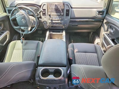 Zdjęcie 8 z 12 samochodu: 2022 NISSAN TITAN XD SV VIN:1N6AA1FB6NN100112 - miniatura