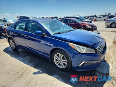 Czwarte zdjęcie samochodu z boku: 2015 HYUNDAI SONATA SE VIN:5NPE24AF6FH213878 - miniatura