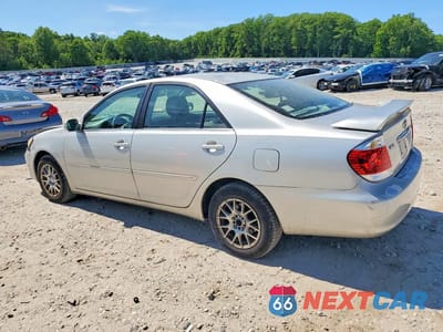 Drugie zdjęcie samochodu z przodu: 2005 TOYOTA CAMRY XLE VIN:4T1BE30K35U981353 - miniatura