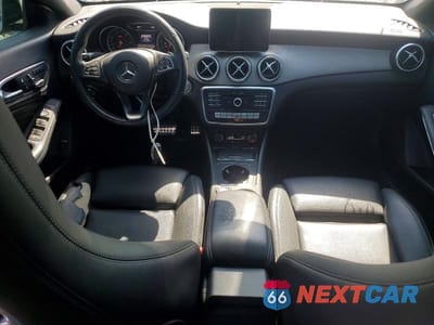 Zdjęcie 8 z 12 samochodu: 2018 MERCEDES-BENZ CLA 250 VIN:WDDSJ4EB1JN555072 - miniatura