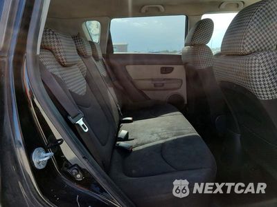 Zdjęcie 11 z 13 samochodu: 2010 KIA SOUL + VIN:KNDJT2A21A7064466 - miniatura