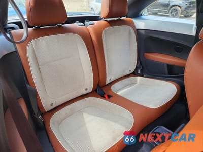 Zdjęcie 10 z 12 samochodu: 2015 VOLKSWAGEN BEETLE 1.8T VIN:3VWF17AT9FM606893 - miniatura