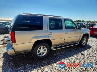 Trzecie zdjęcie samochodu z tyłu: 2000 CADILLAC ESCALADE VIN:1GYEK13RXYR112967 - miniatura