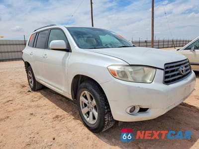 Czwarte zdjęcie samochodu z boku: 2010 TOYOTA HIGHLANDER SE VIN:5TDKK3EH4AS022827 - miniatura