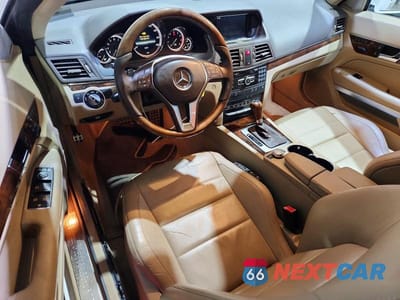 Zdjęcie 8 z 12 samochodu: 2013 MERCEDES-BENZ E 350 VIN:WDDKK5KF6DF189053 - miniatura