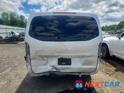 Zdjęcie 6 z 12 samochodu: 2021 MERCEDES-BENZ METRIS VIN:W1WV0FEY9M3913078 - miniatura